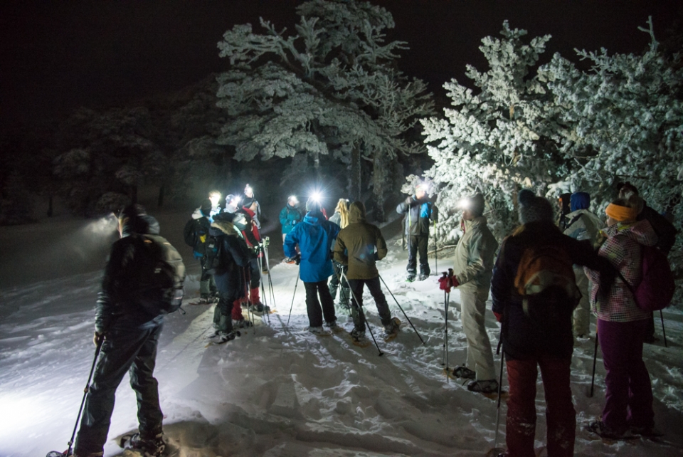 Ruta nocturna con raquetas de nieve