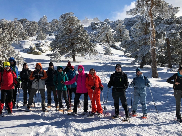 Ruta en raquetas con amigos