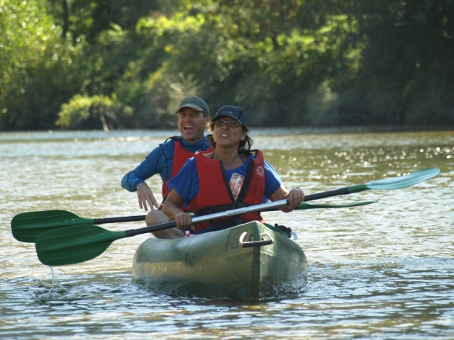  Remando in canoa 