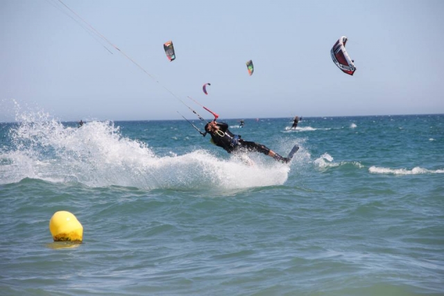 Acrobazie di kitesurf 