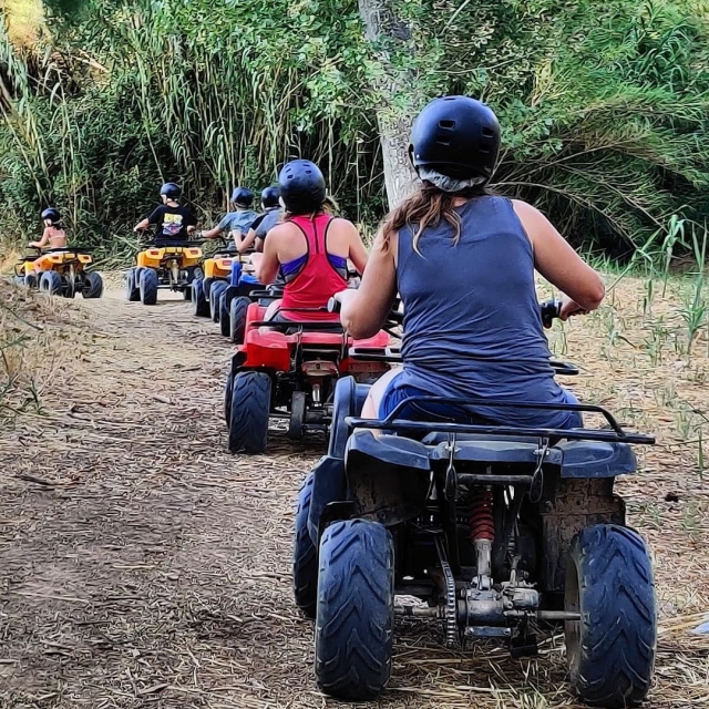 Paseo en quad por el Valle de Cofrentes