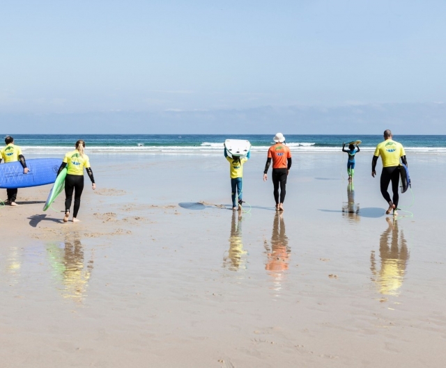 Kommen Sie und lernen Sie surfen 