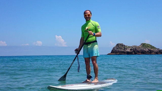 Paddle surf en playa Palombina