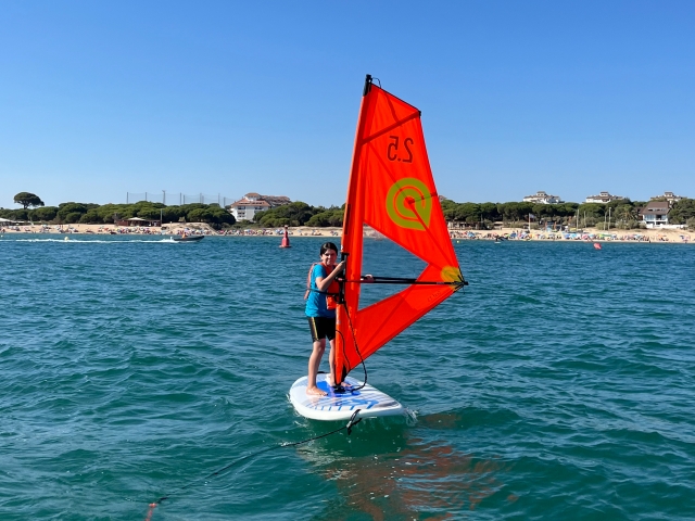 练习风力冲浪