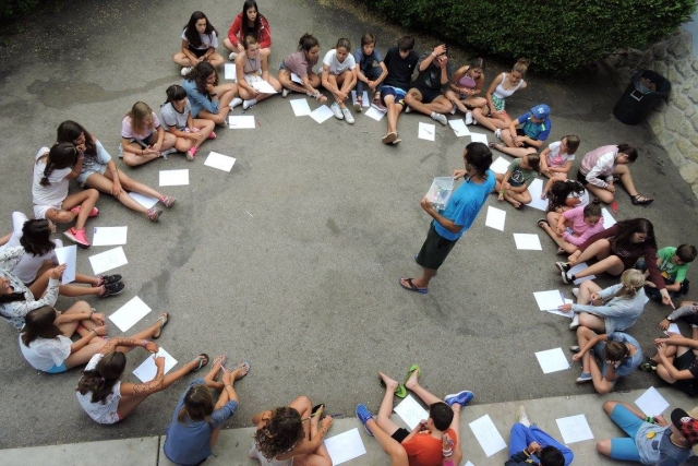  Jeux d'équipe au camp anglais 