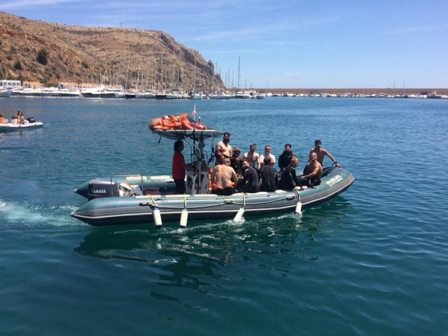  Boat diving trip 