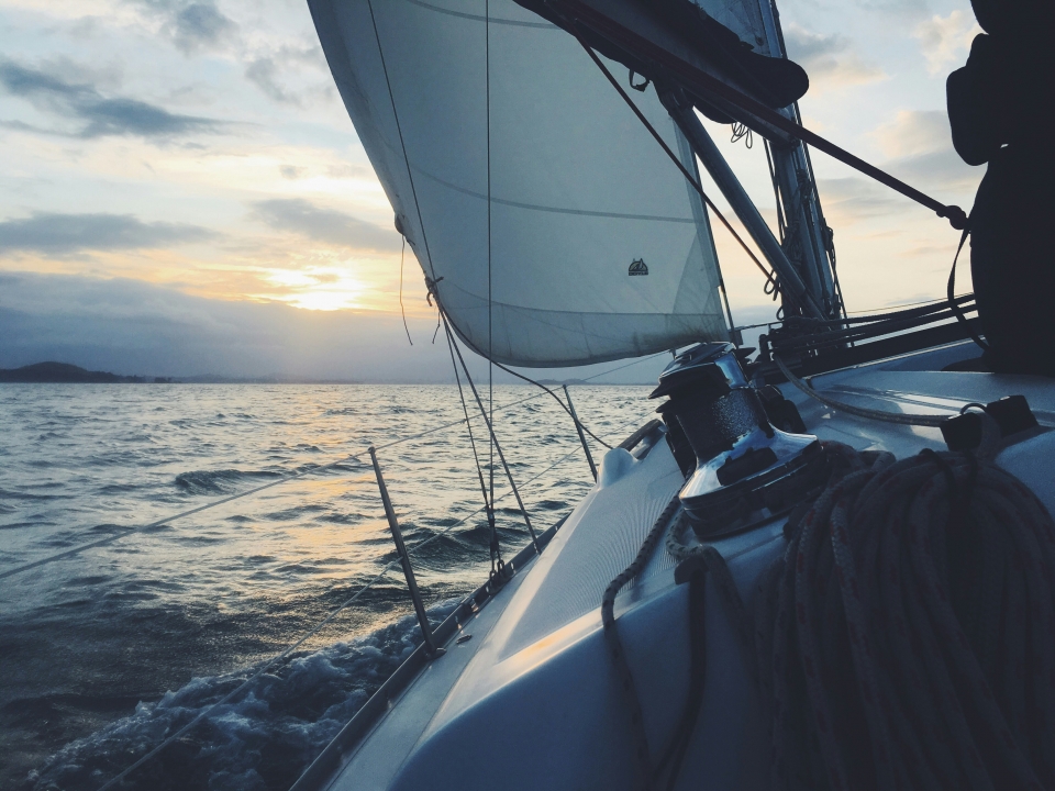  Mieten Sie unser Segelboot mit Muster 