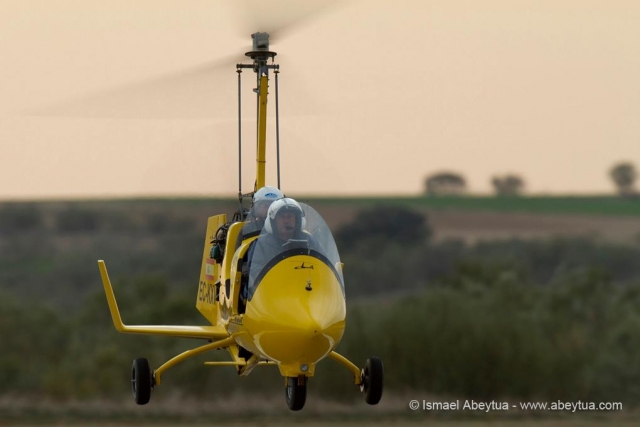  Gemischtes Flugzeug und Hubschrauber 