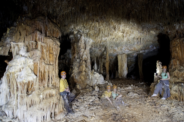 Land cave 