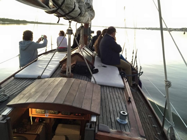  Deck of the sailboat 