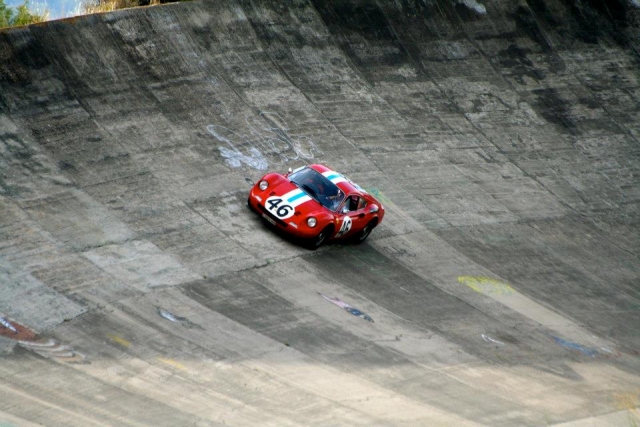  Fahren Sie einen Ferrari