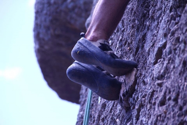  Während einer Klettersession in Sabadell
