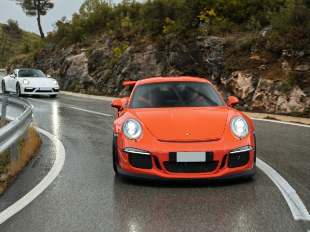 Conducir un Porsche GT3 en Barcelona, 10min