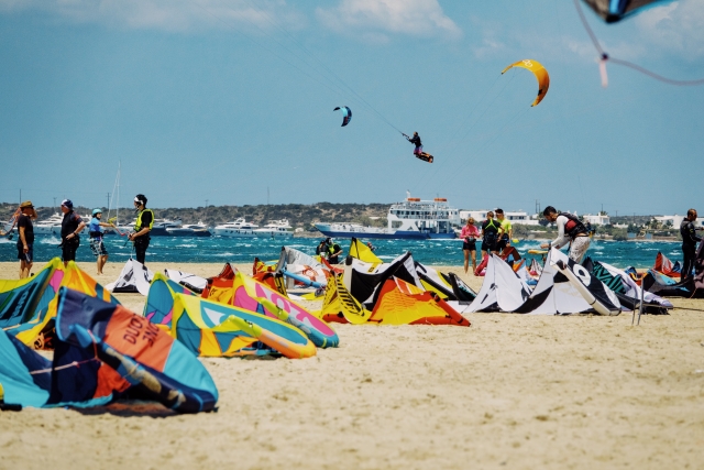 Beach full of kites 
