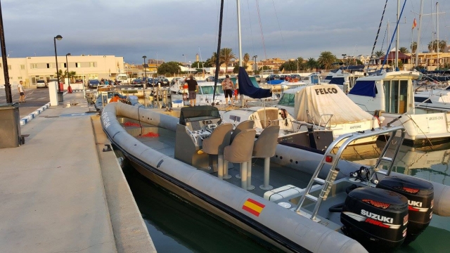  Reisen Sie mit dem Boot