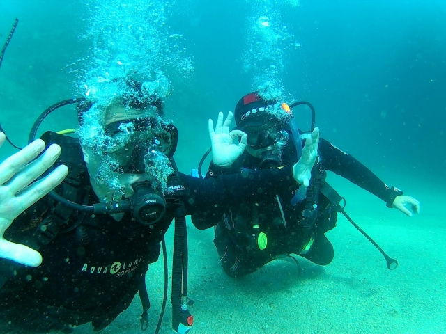  Insieme all'istruttore nella immersione