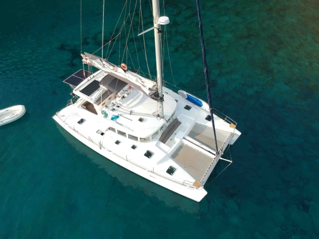 Catamarán en Ibiza