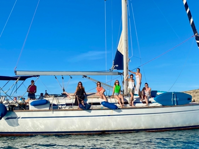 Renta de velero con amigos