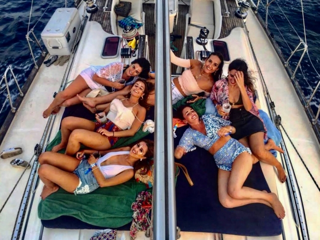 Amigas en el barco