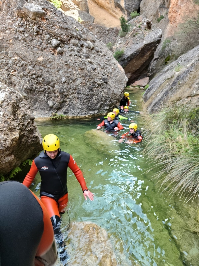  Überwindung der Hindernisse der Canaletes-Schlucht 