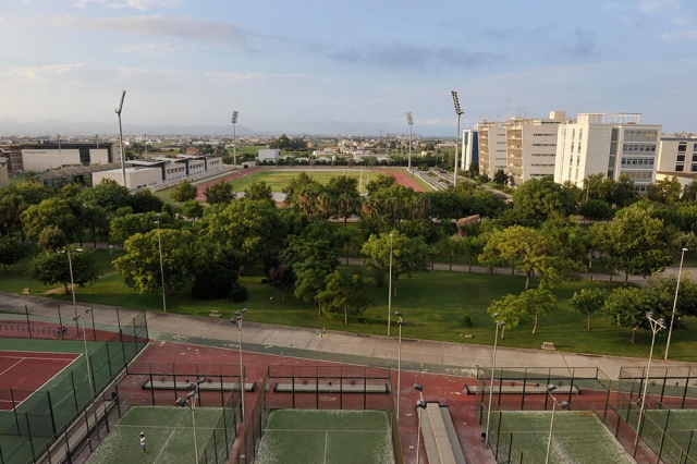 Nuestras instalaciones cuentan con varios campos para jugar distintos deportes