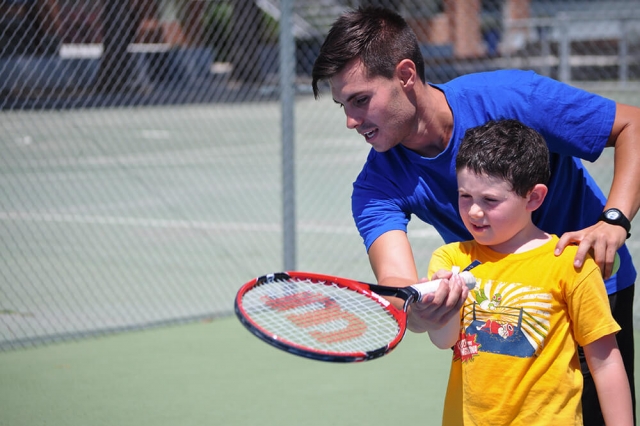  On the tennis court 