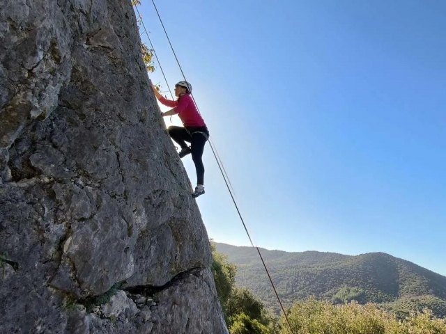 Sesión de escalada en Sierra del Castilo 4 horas
