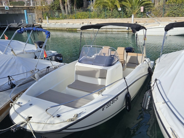 Lancha motora en Javea