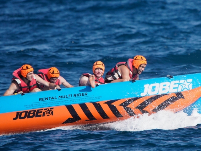  Bananenboot in der Gruppe 