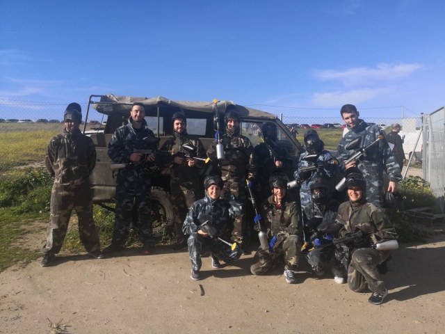 Grupo de amigos antes de la partida