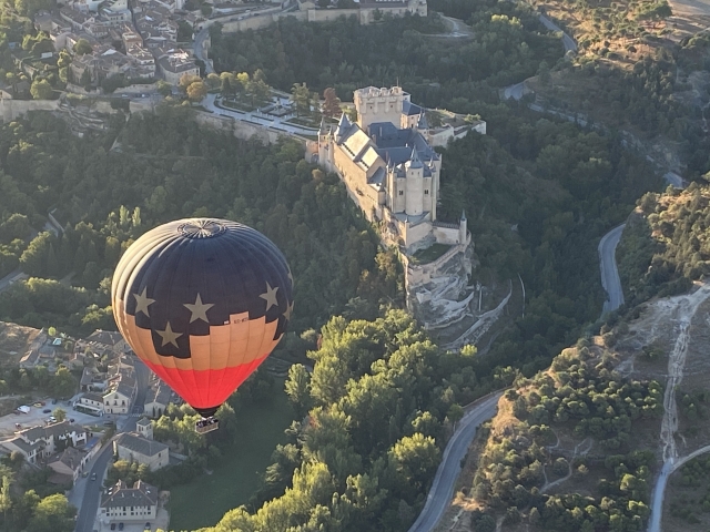  Alcázar von Segovia im Ballon 