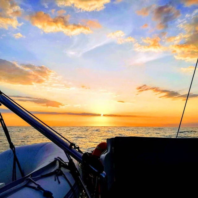 Sunset boat route and snorkeling to Caló Blanc 90'