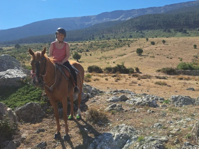 Aprende a subir a caballo en nuestro centro