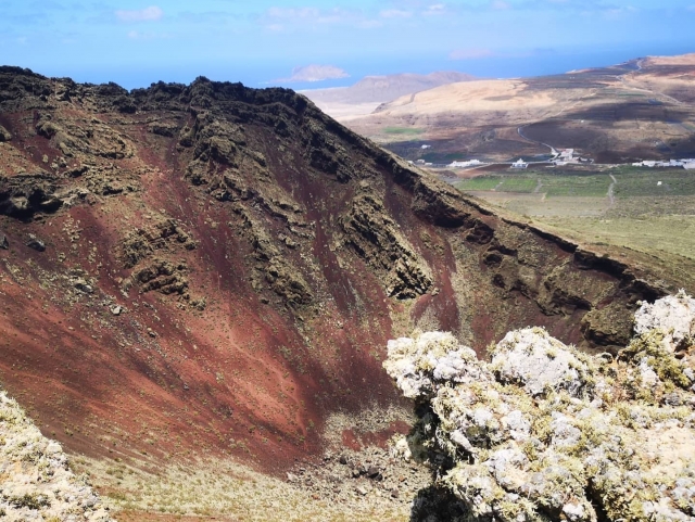  Die robusten Vulkane und Massive von Lanzarote
