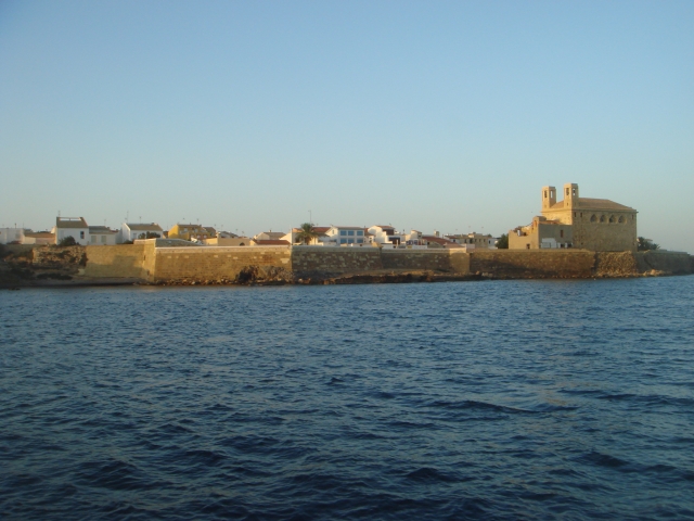  La città di Tabarca dal mare. 
