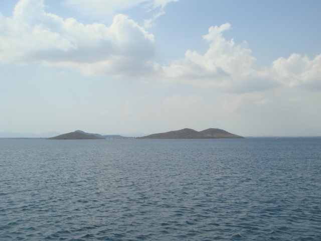  Mar Menor 内的主要岛屿 