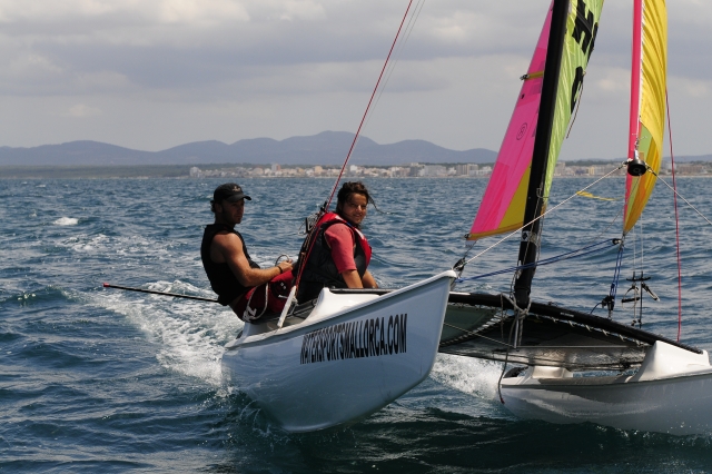  Catamaran navigation 