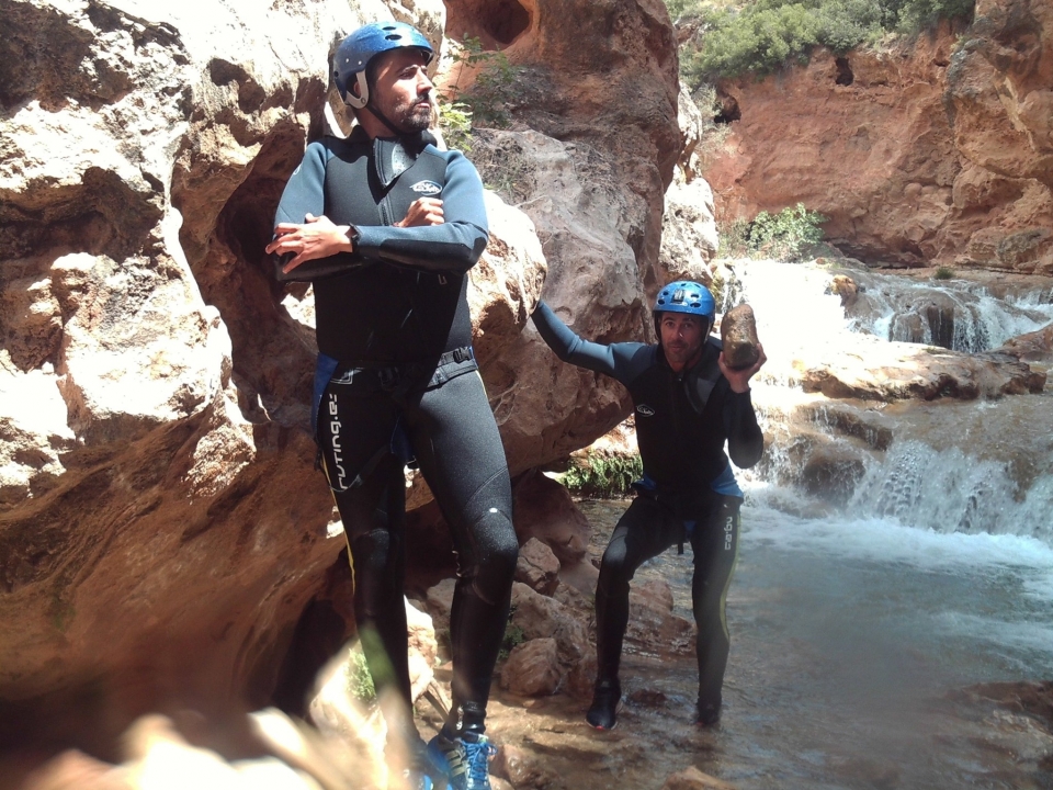 Recorriendo el barranco acuatico