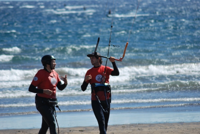  Kitesurfing instructors 