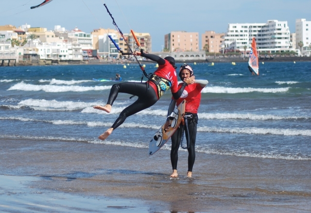  Practicing kitesurfing on the sand 