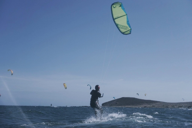  Practicing kitesurfing 