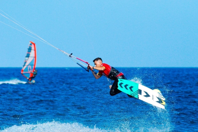  Practicing kitesurfing 