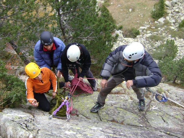  Üben des Klettersteigs in Ordesa 