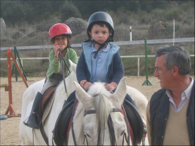  Bambini a cavallo