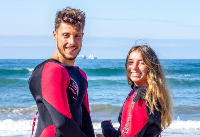  surfeeros casal.jpg 
