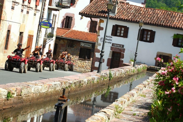 Quads por el pueblo