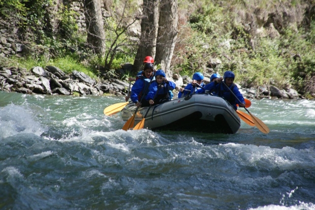 Descenso de rafting de jornada completa