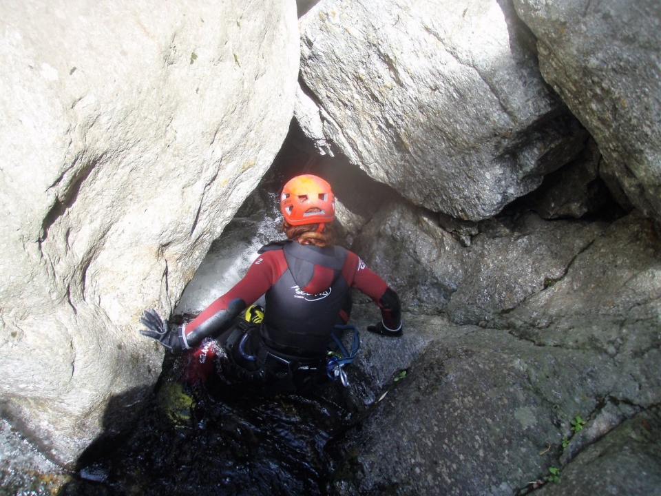  Deslizamento impressionante na ravina 