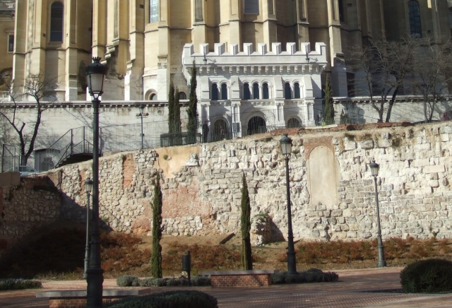  Wall and the Almudena 