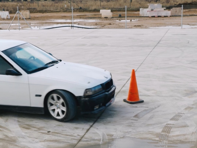  Guida una BMW su un circuito di drift 